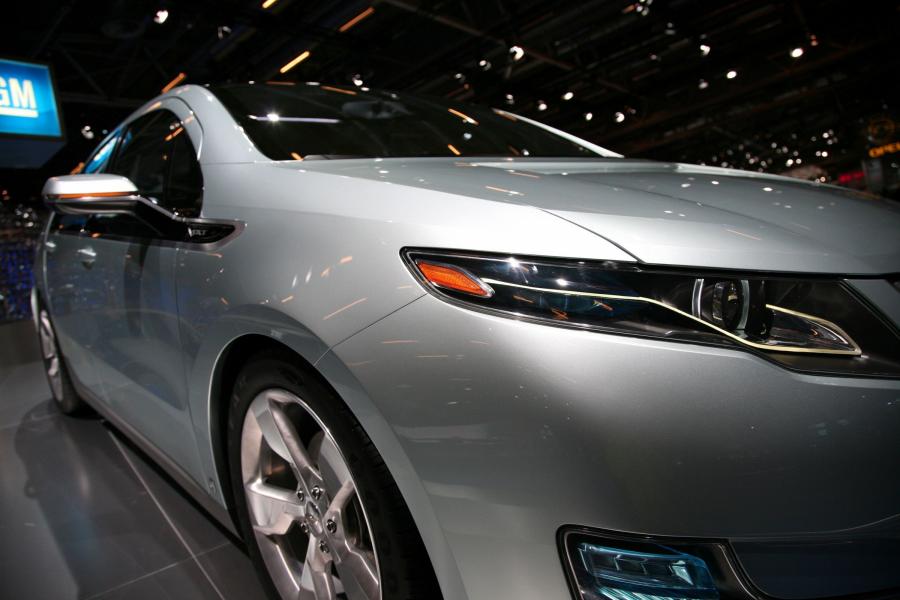  Chevrolet Volt 2011 года  (фото 155 из 356)